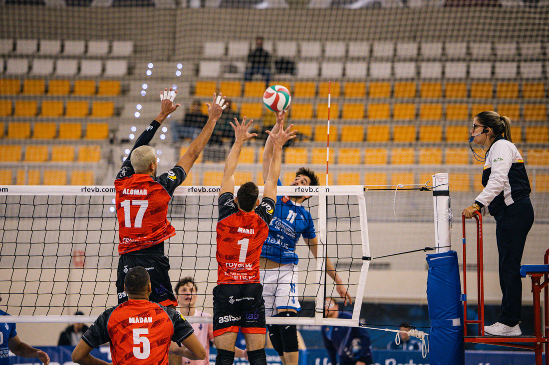 Victoria para seguir el ritmo de la Superliga