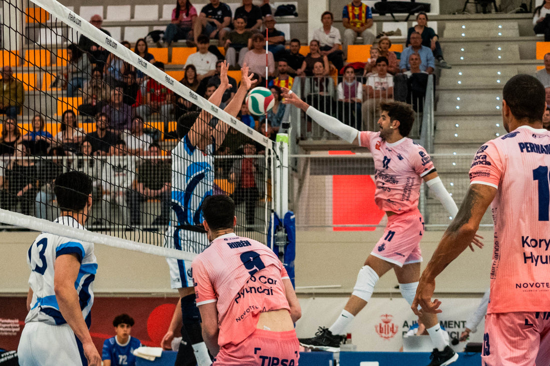 CV Melilla golpea primero en los cuartos de final